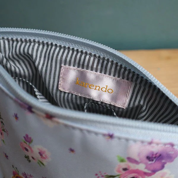 ブーケ花柄ポーチ