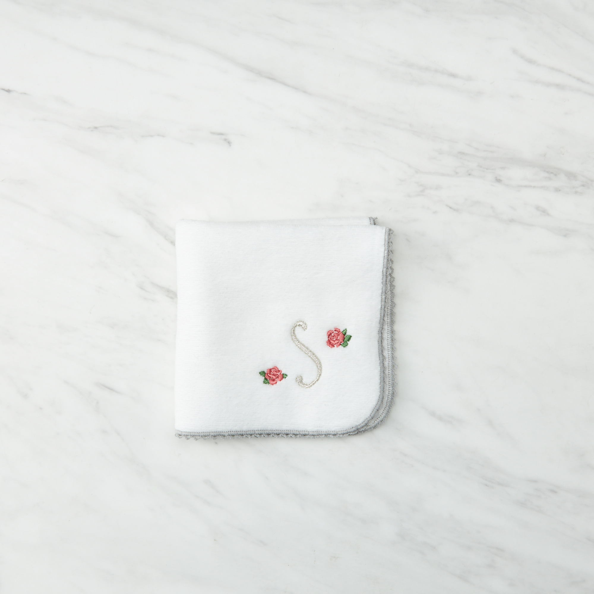 イニシャル刺繍タオルハンカチ