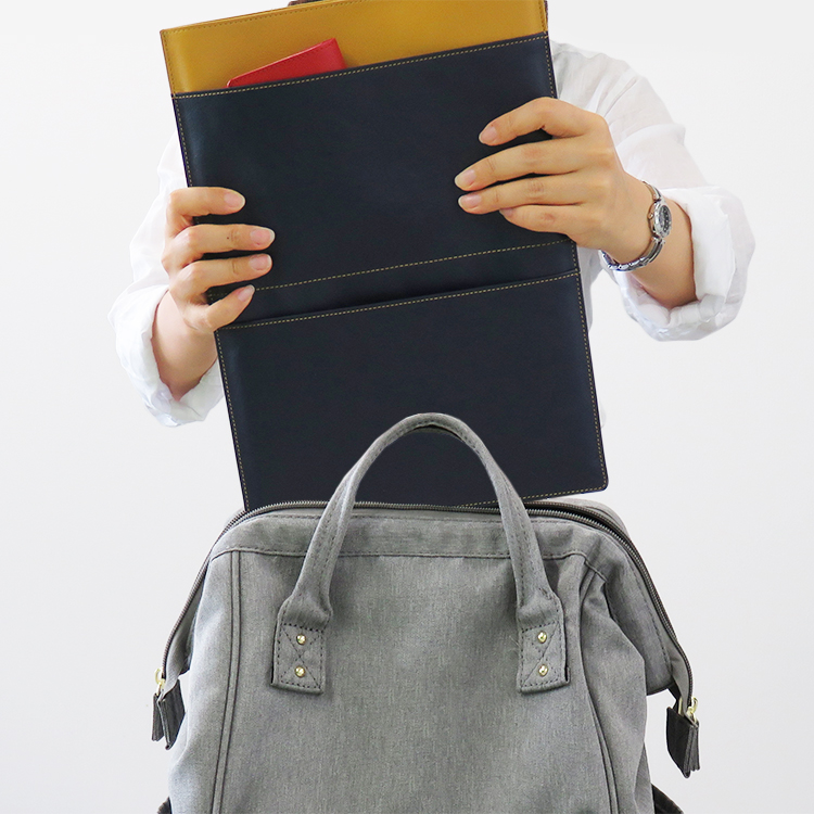 【名入れ可】本革 ノートパソコンケース スリーブケース スリップイン 薄型13.3インチまで (LR0049)