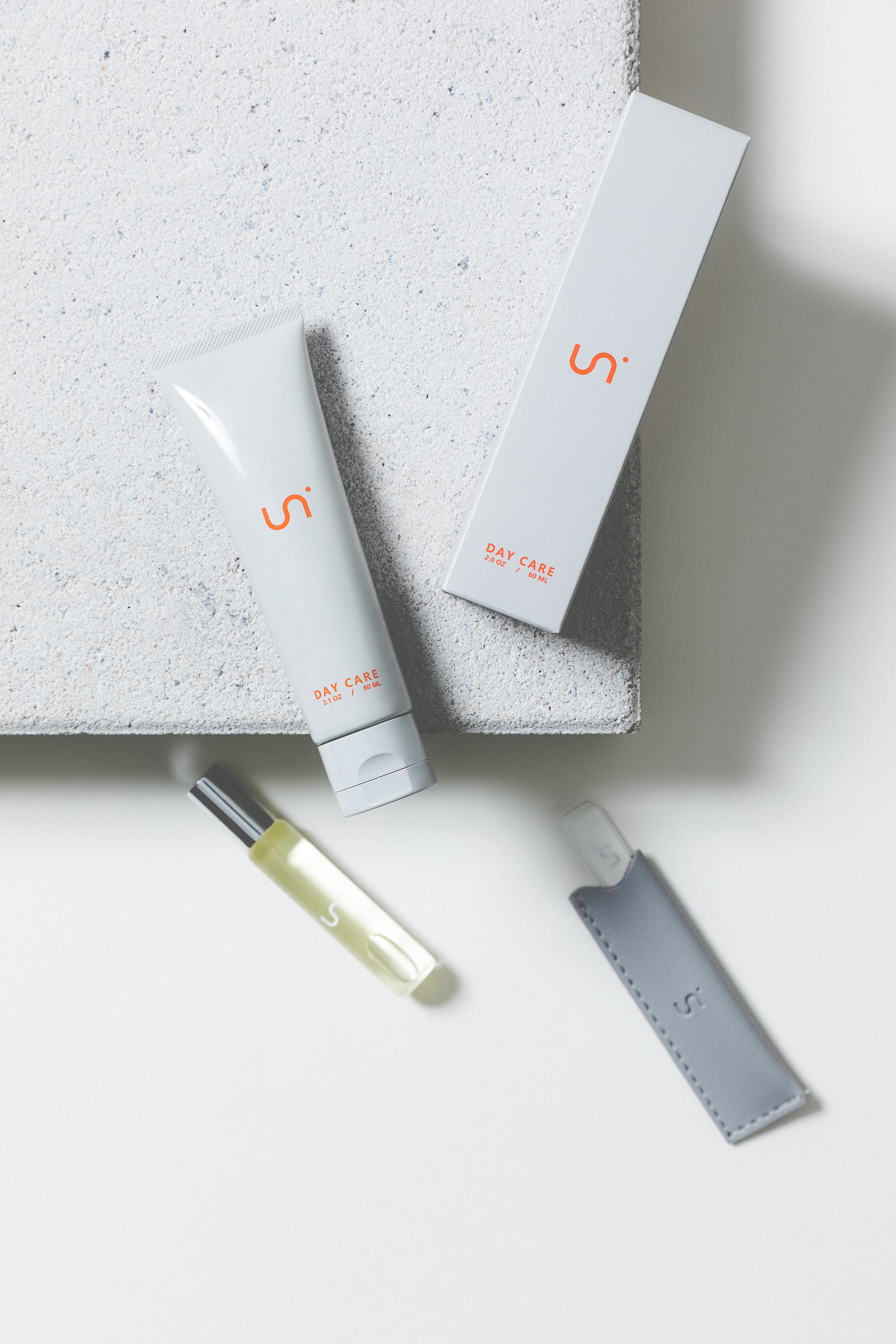 【コスメECの女性スタッフ300名が本気で開発】ハンドケア ギフトセット