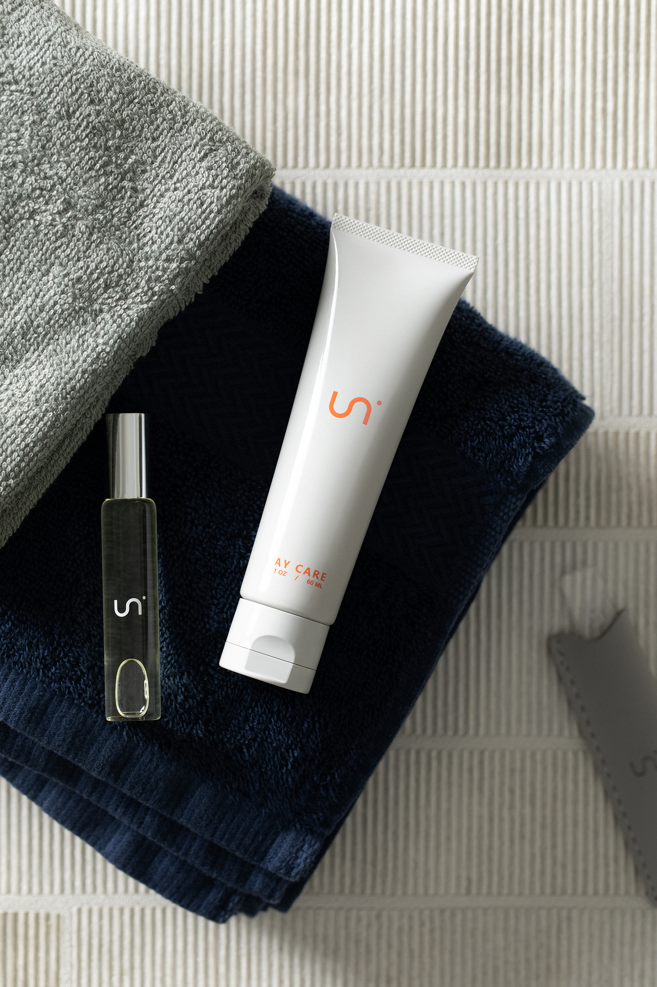 【コスメECの女性スタッフ300名が本気で開発】ハンドケア ギフトセット