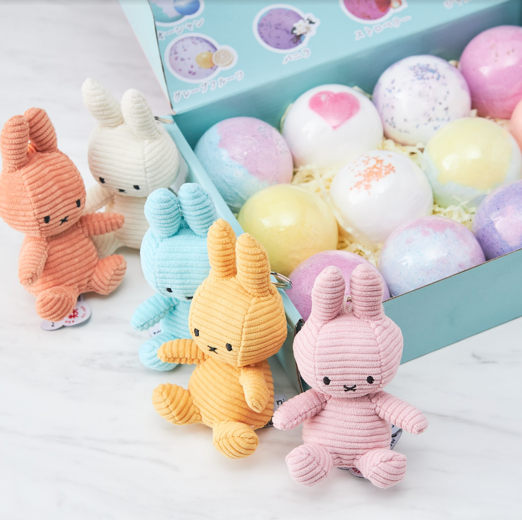ミッフィーキーチェーン&カラフル入浴剤セット