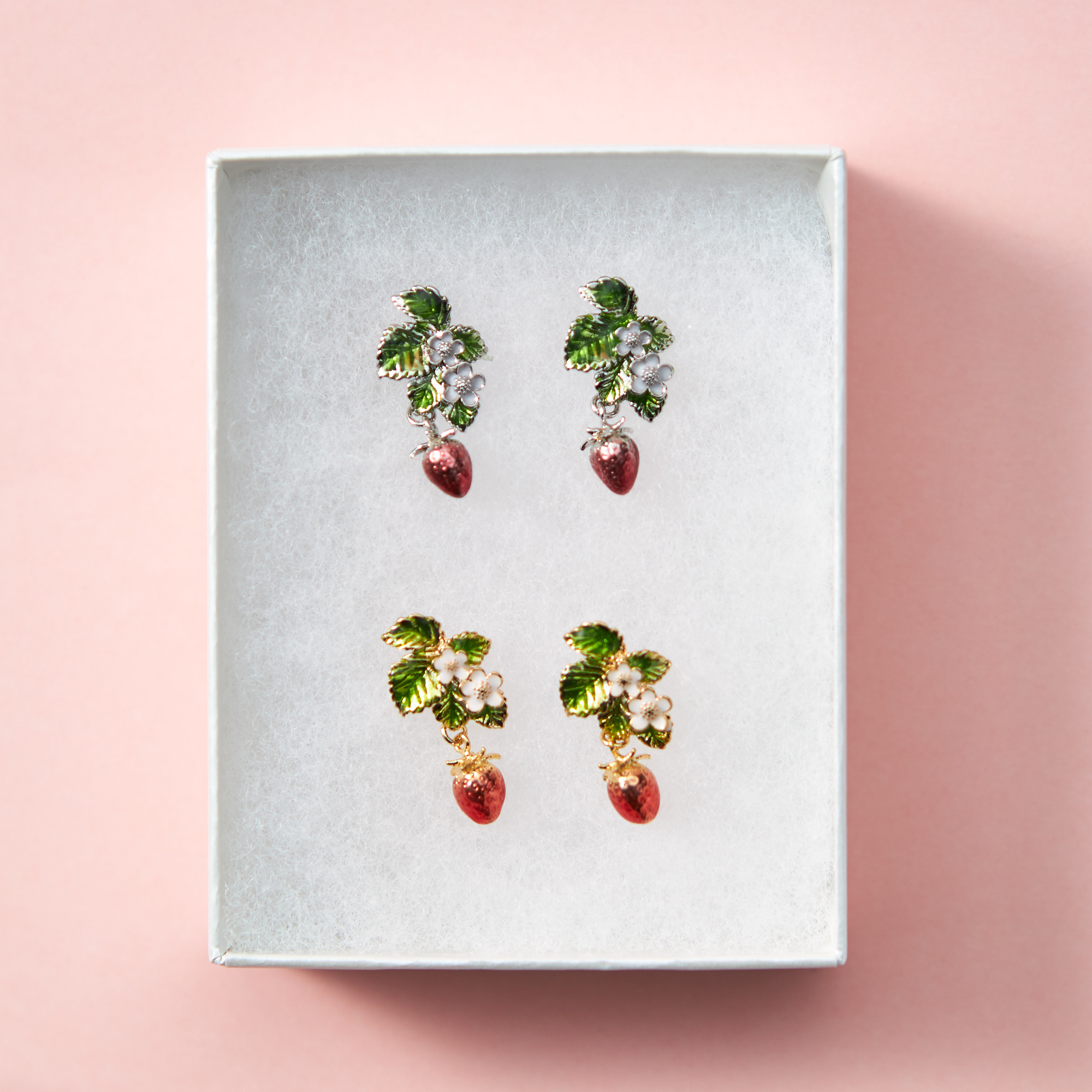 いちごピアス | gargle（ガーグル）のプレゼント・ギフト通販 | TANP  