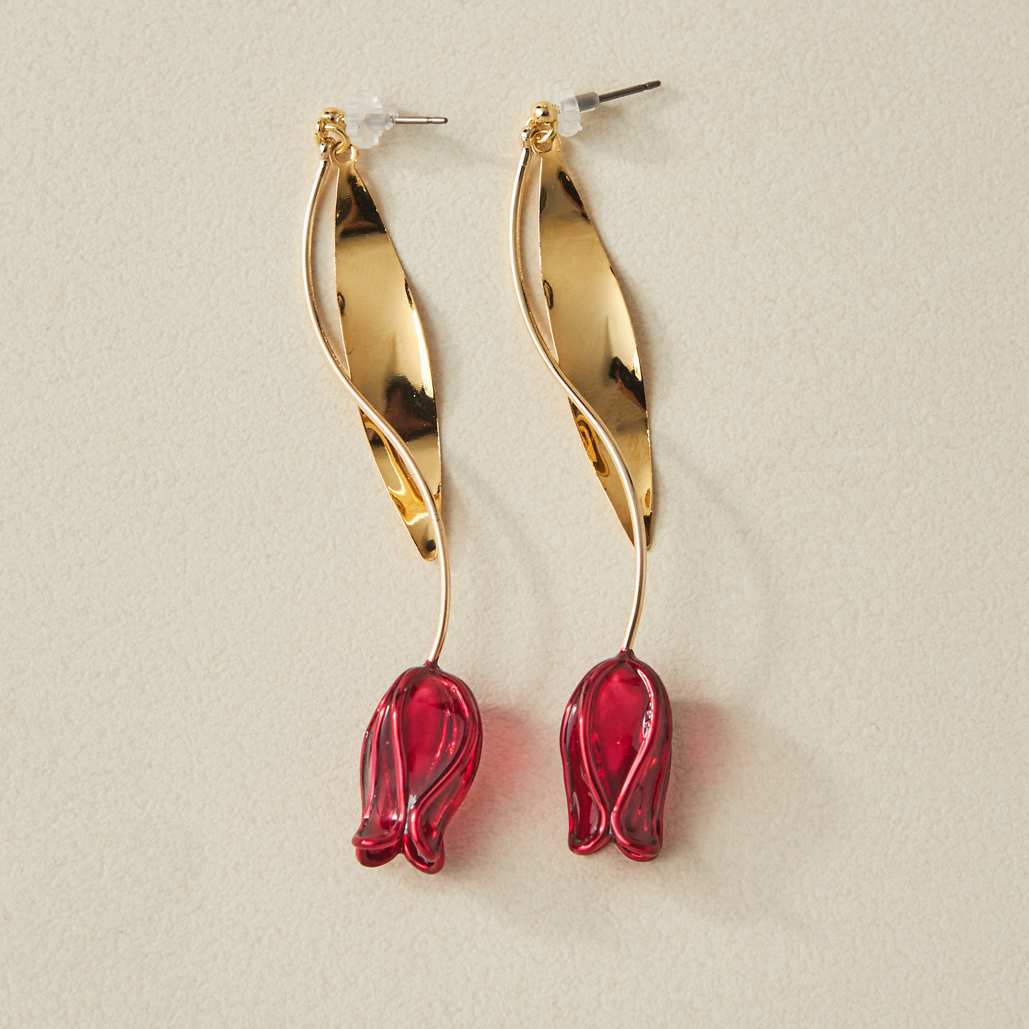 チューリップ　ピアス／イヤリング