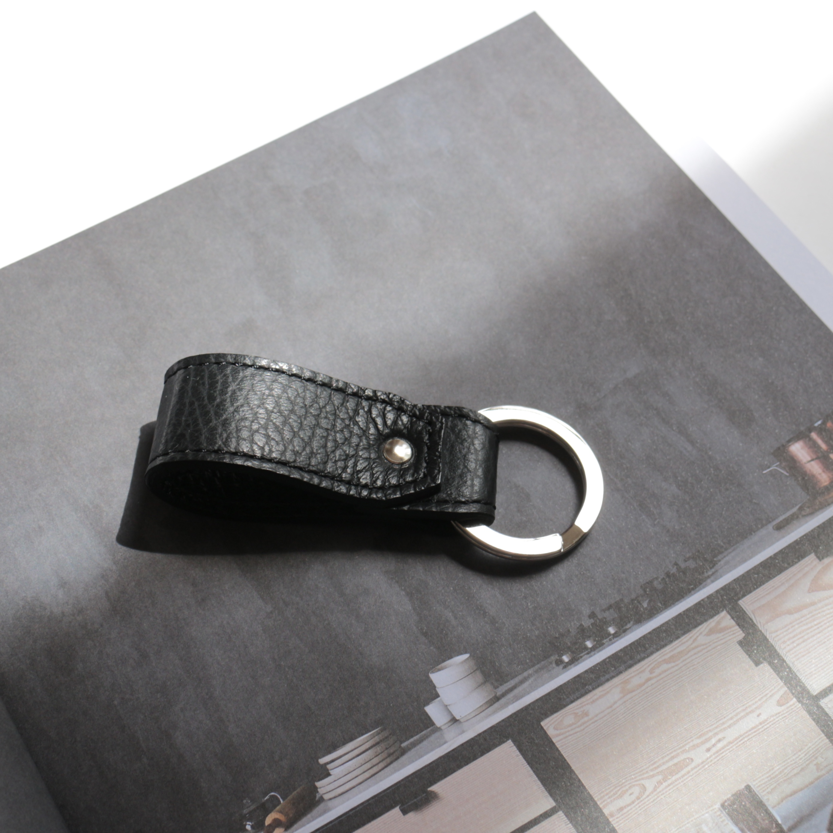 【イニシャル刻印可能】レザーループキーリング