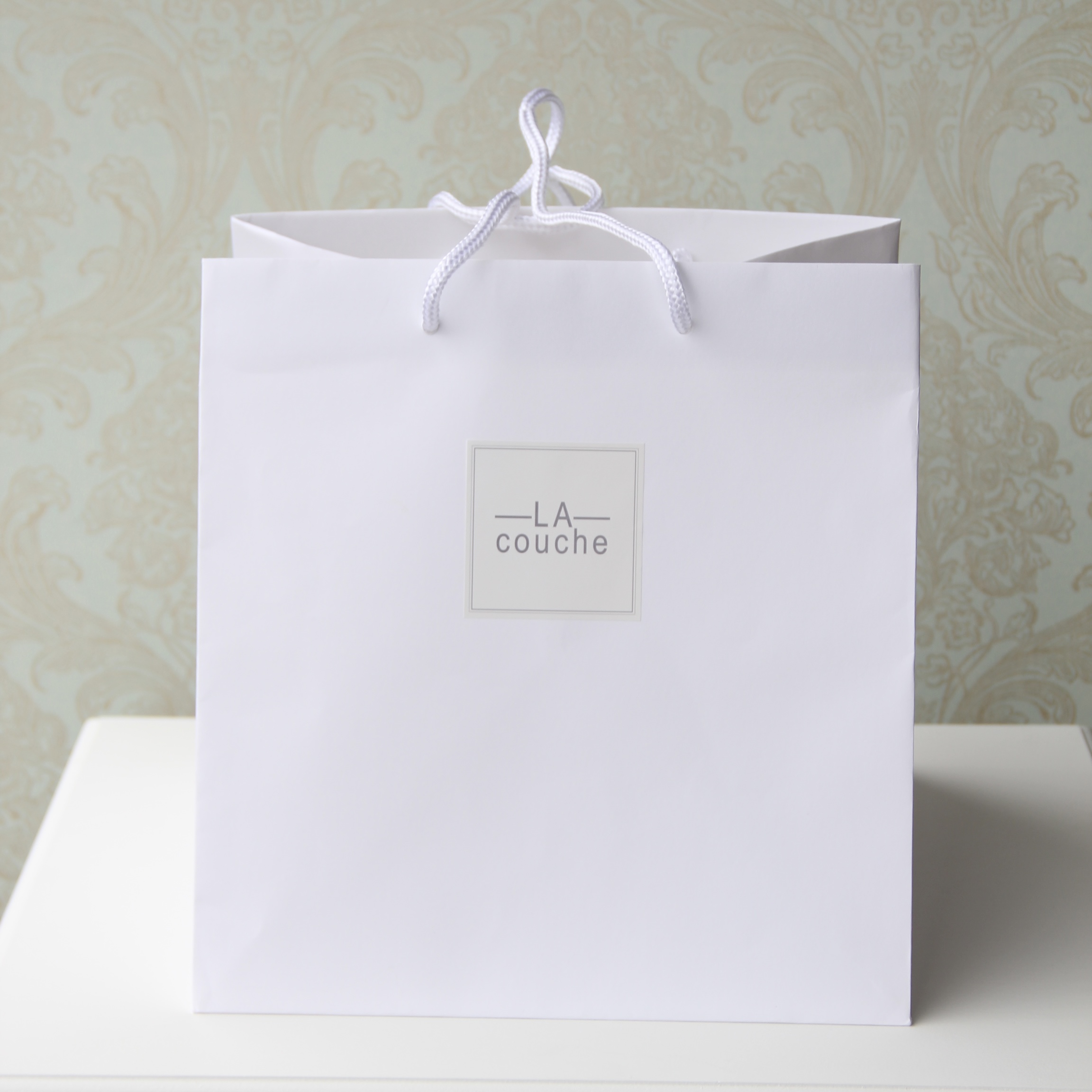 2025年限定年号ロゴ入り「kiko+」のmini jet付オーガニックおむつケーキ2段／全2色