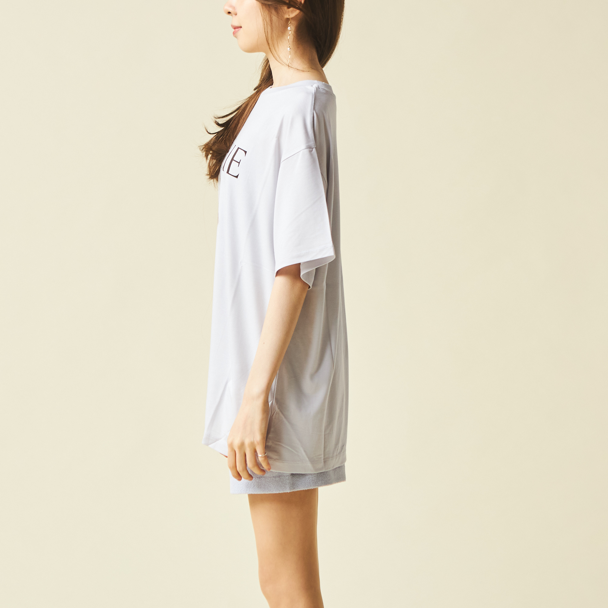 【WOMEN】トイプードル柄　ワンポイントTシャツ