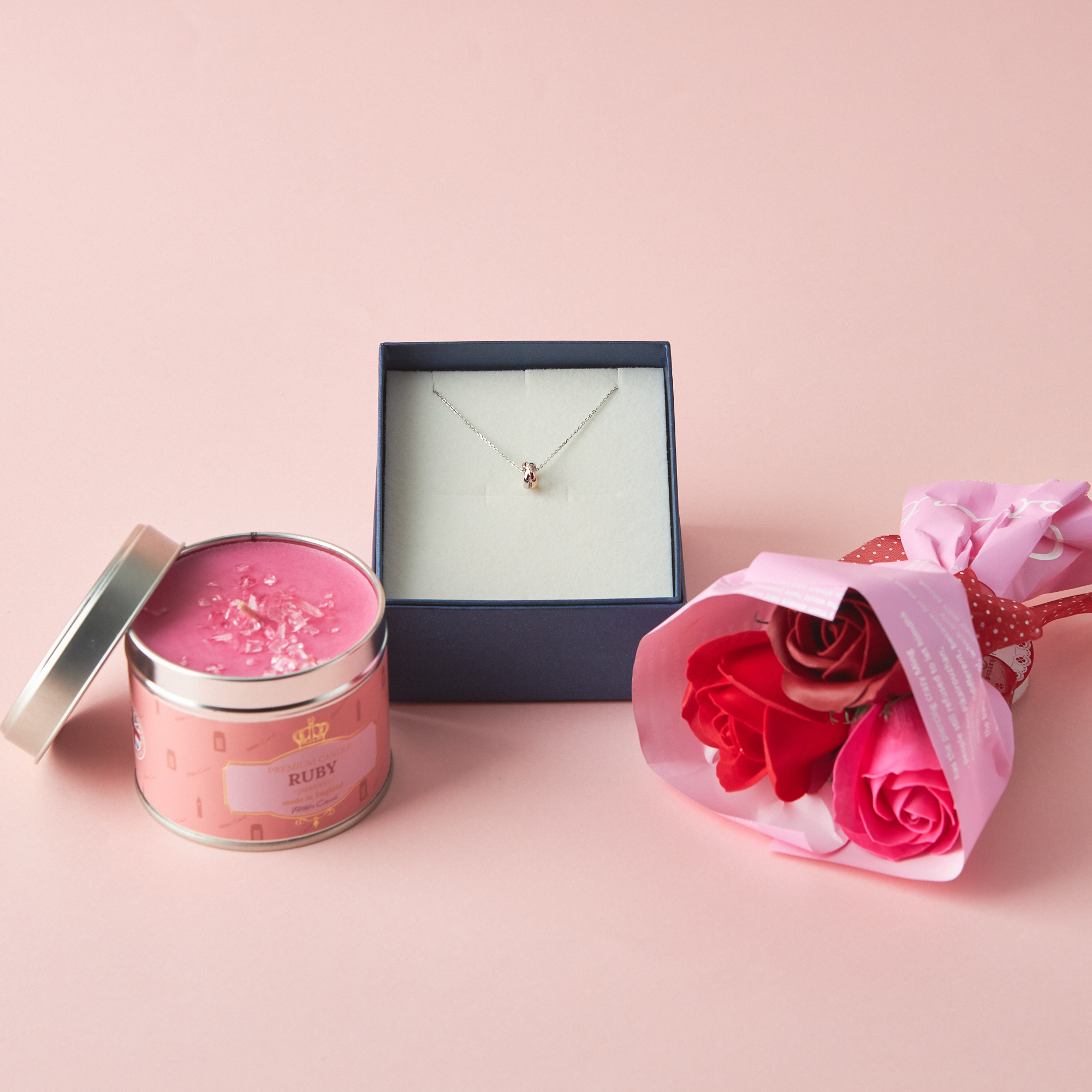 【可愛い彼女へ1年目のおすすめ誕プレ】鮮やか誕生石キャンドル&ジュエリーセット