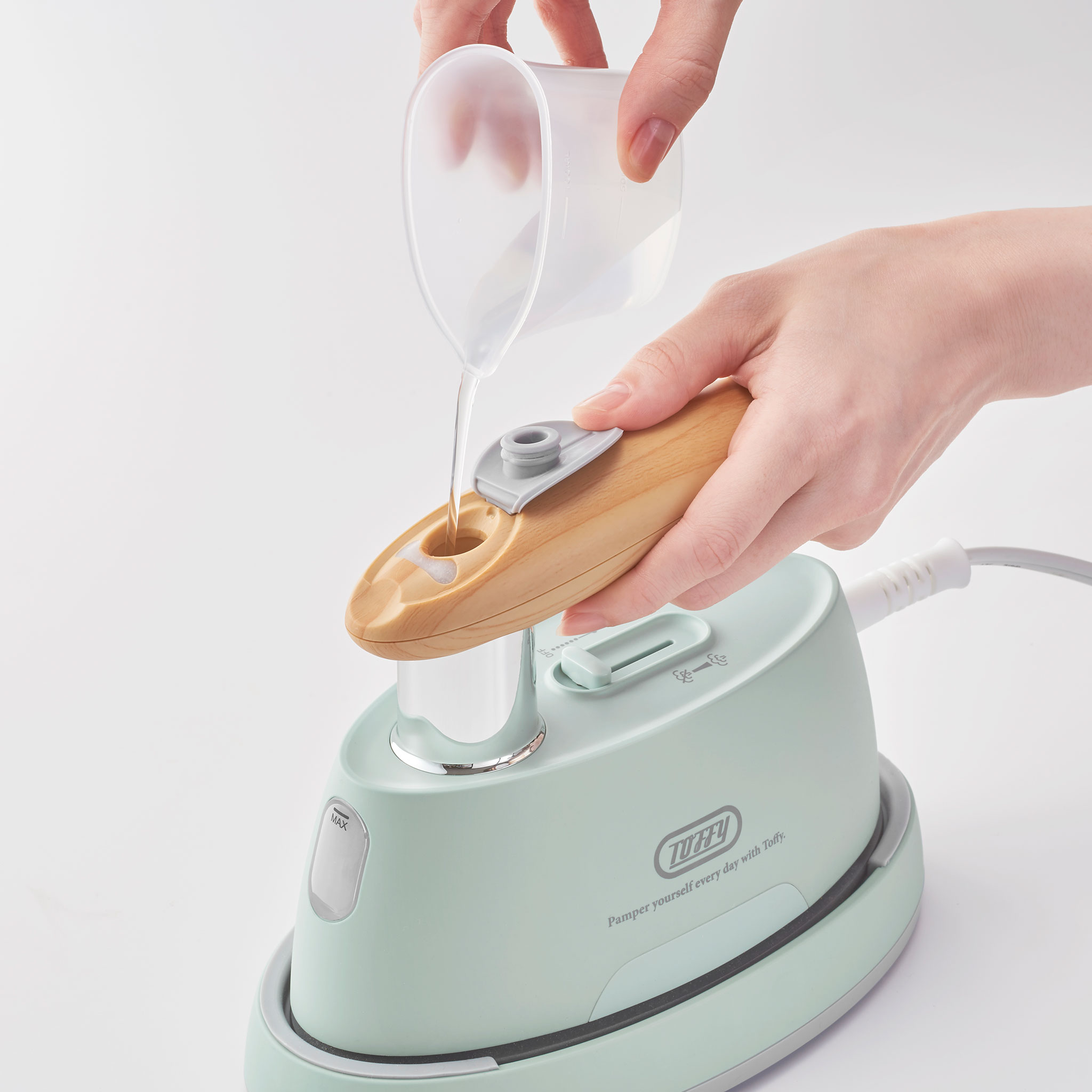 ハンディアイロン＆スチーマー