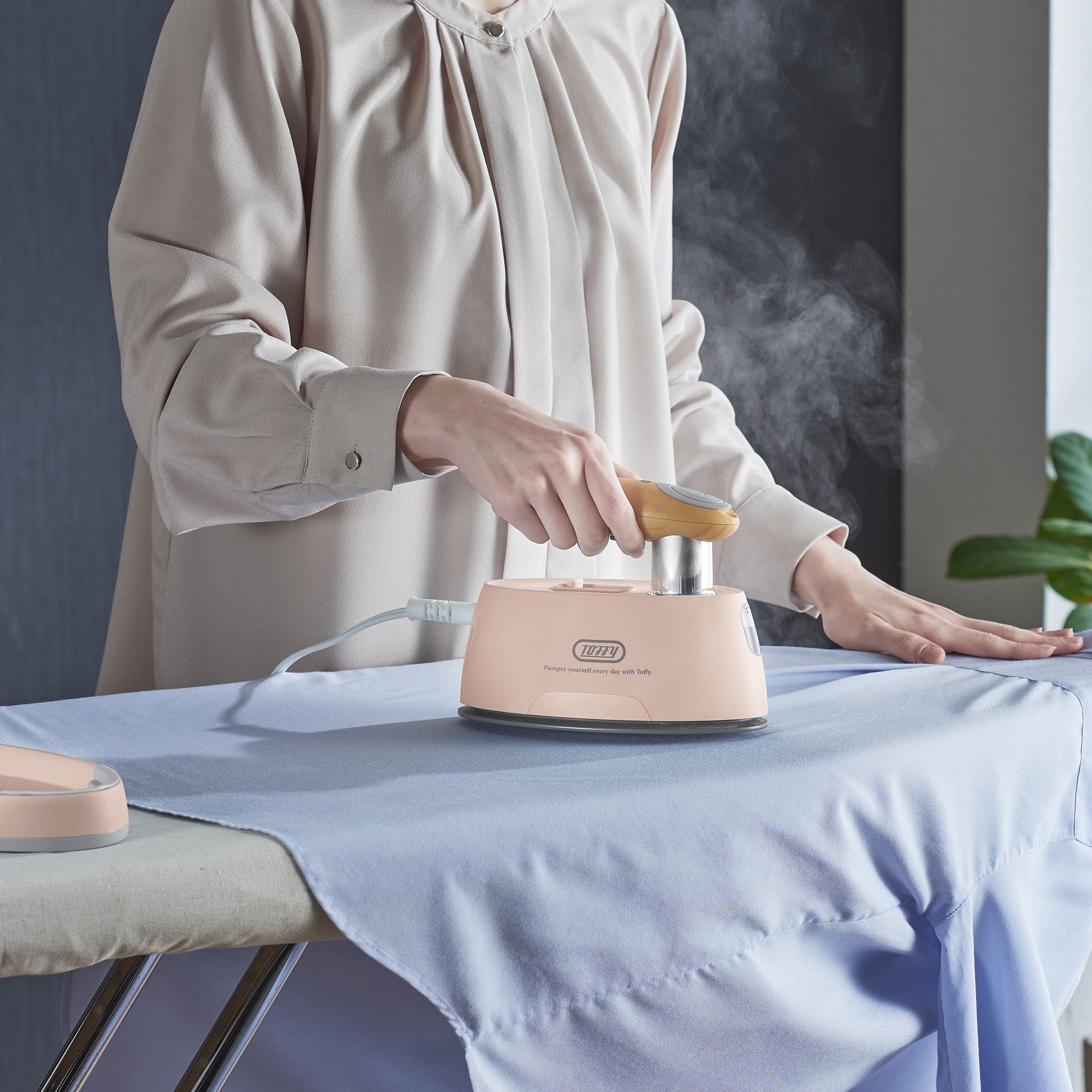 ハンディアイロン＆スチーマー