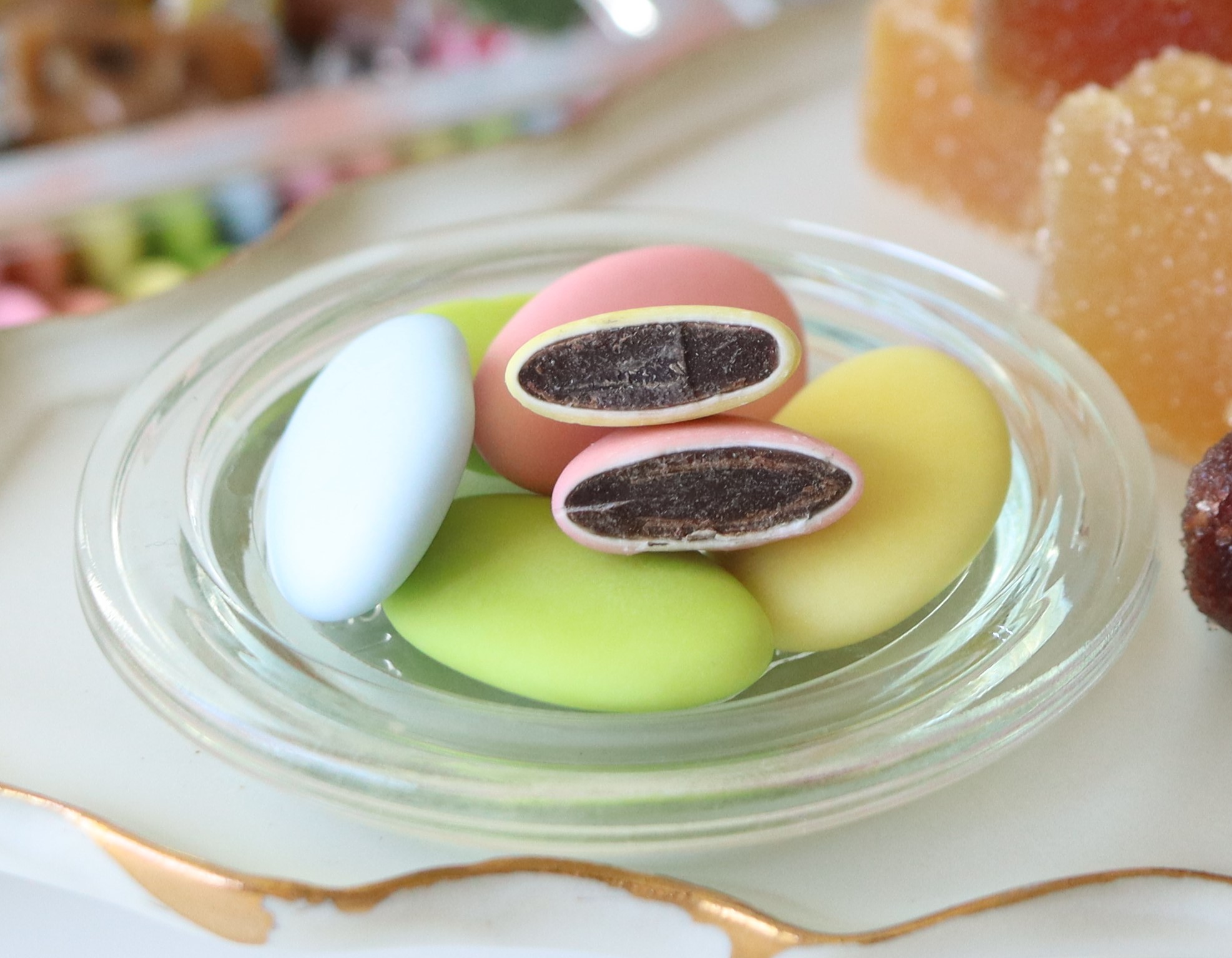 母の日2023 フランス産 ドラジェ アソートボックス F  (ドラジェ+パート・ドゥ・フリュイ3粒) 帯付き