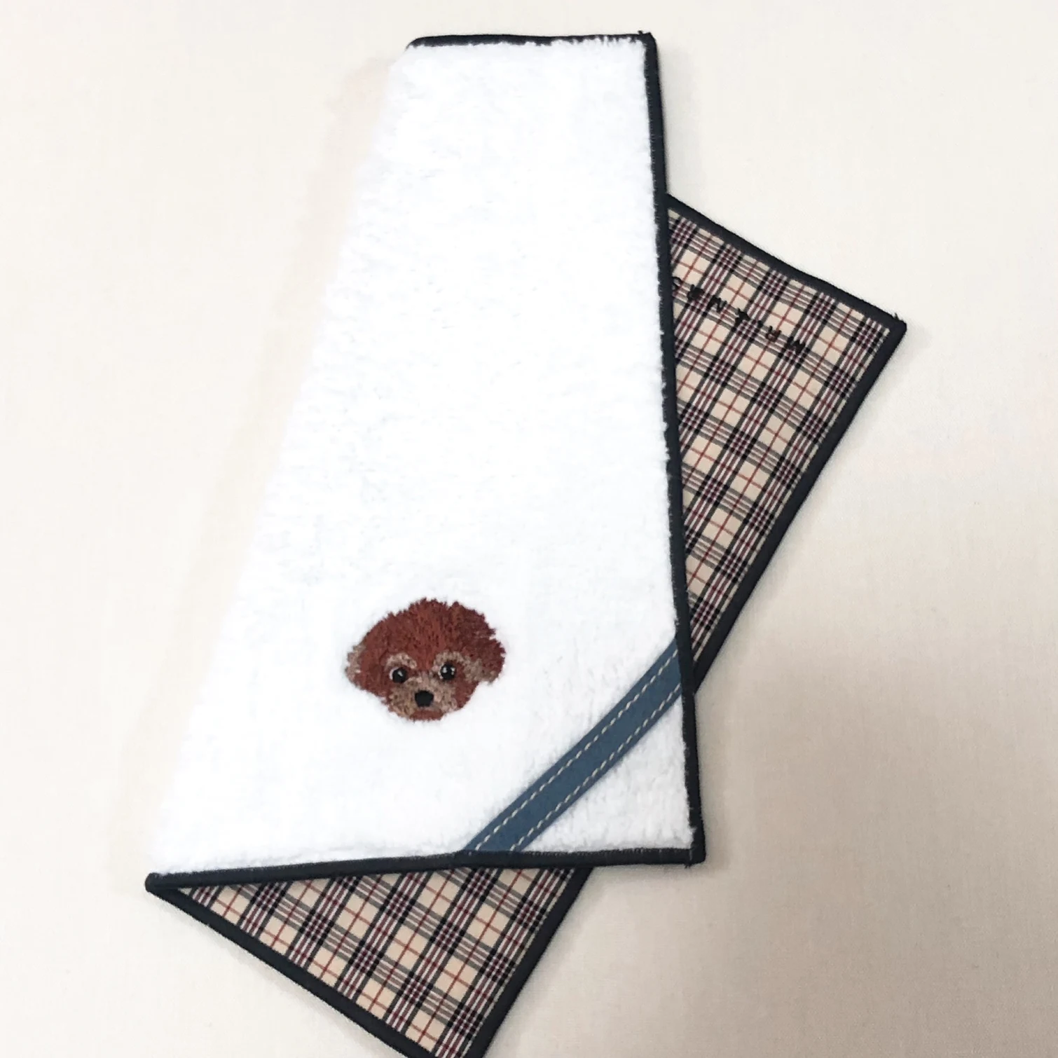 【送料無料】選べる雑貨と可愛い生花カーネーション アレンジメントのセット【母の日に贈る】