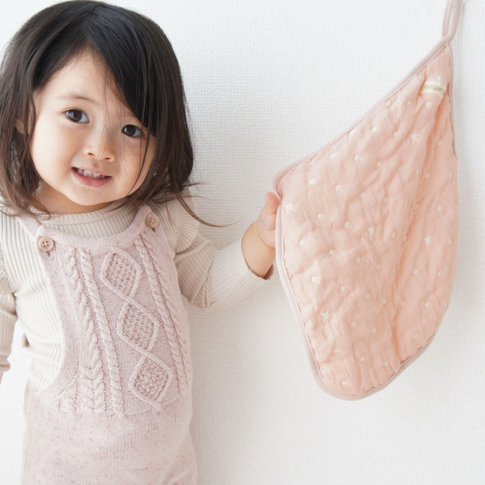 【ボックス付き】スタイ・タオル・木のおもちゃセット