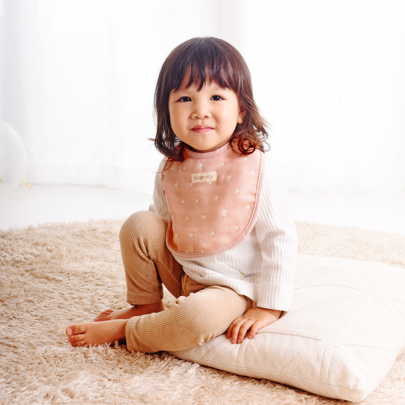 【ボックス付き】スタイ・タオル・木のおもちゃセット