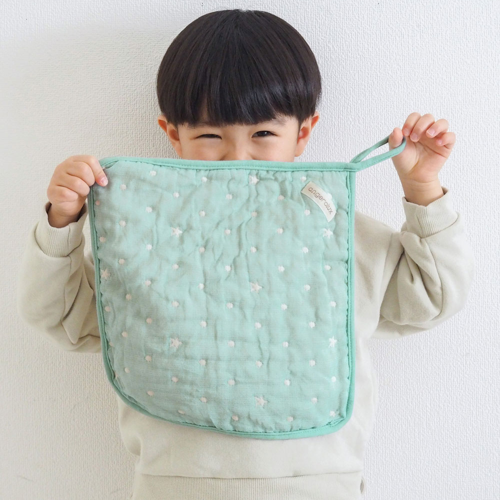 【ボックス付き】スタイ・タオル・木のおもちゃセット