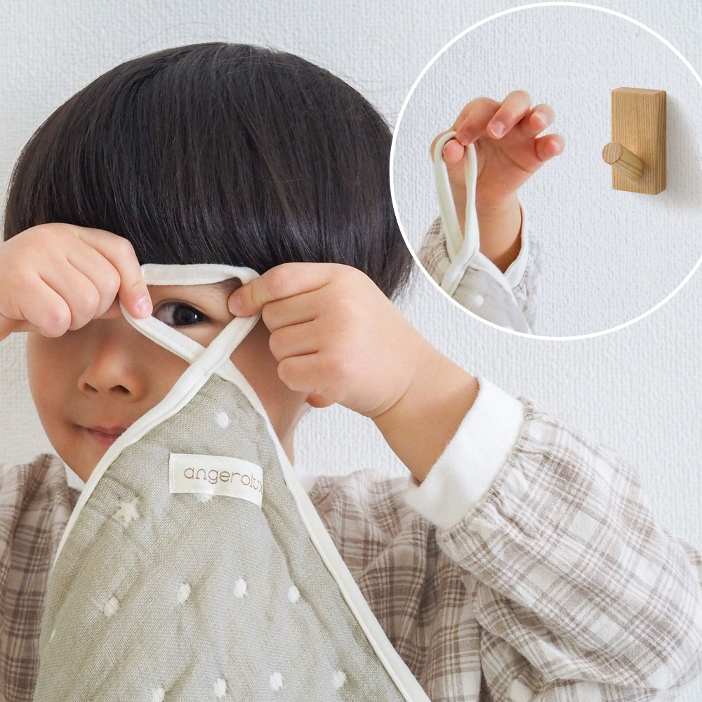 【ボックス付き】スタイ・タオル・木のおもちゃセット