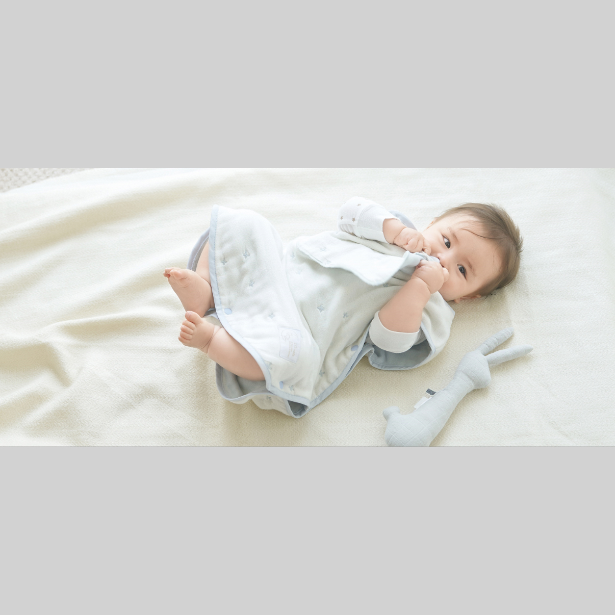 ふくふくガーゼスリーパー＆ハンカチ　パウダーブルー