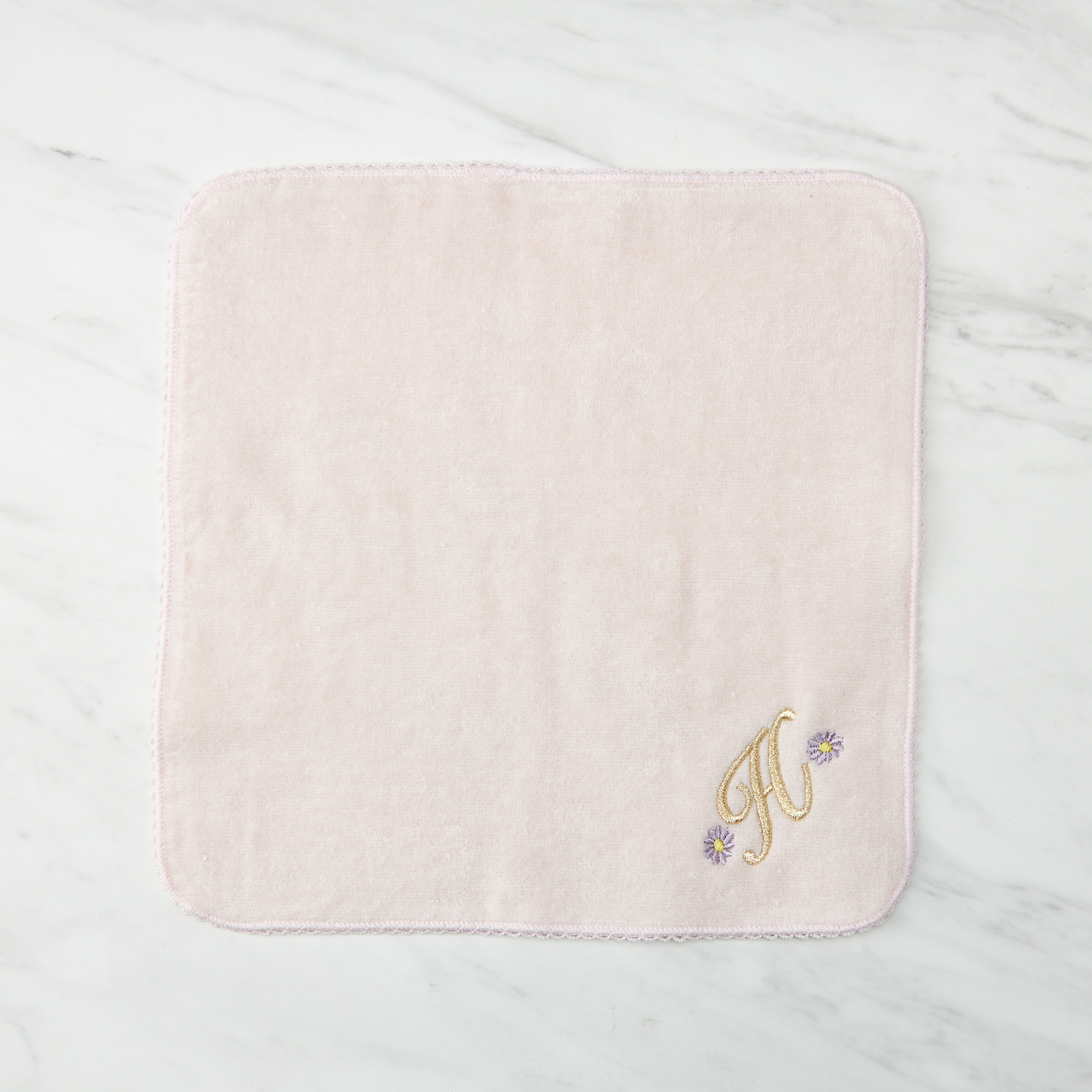 【母の日/名入れ】カーネーションハーバリウムボールペン&イニシャル ハンカチセット