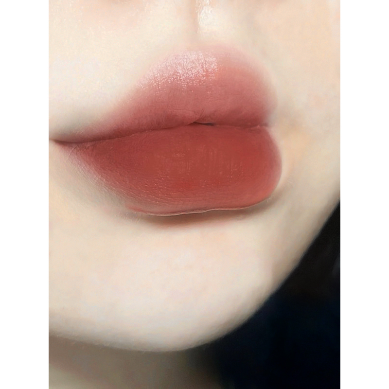 【BOX付き】女王のカメオミニマルチパレット＋彫刻リップセット