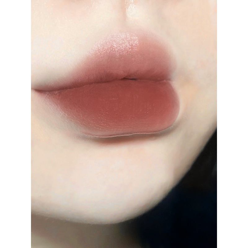 【BOX付き】女王のカメオミニマルチパレット＋彫刻リップセット