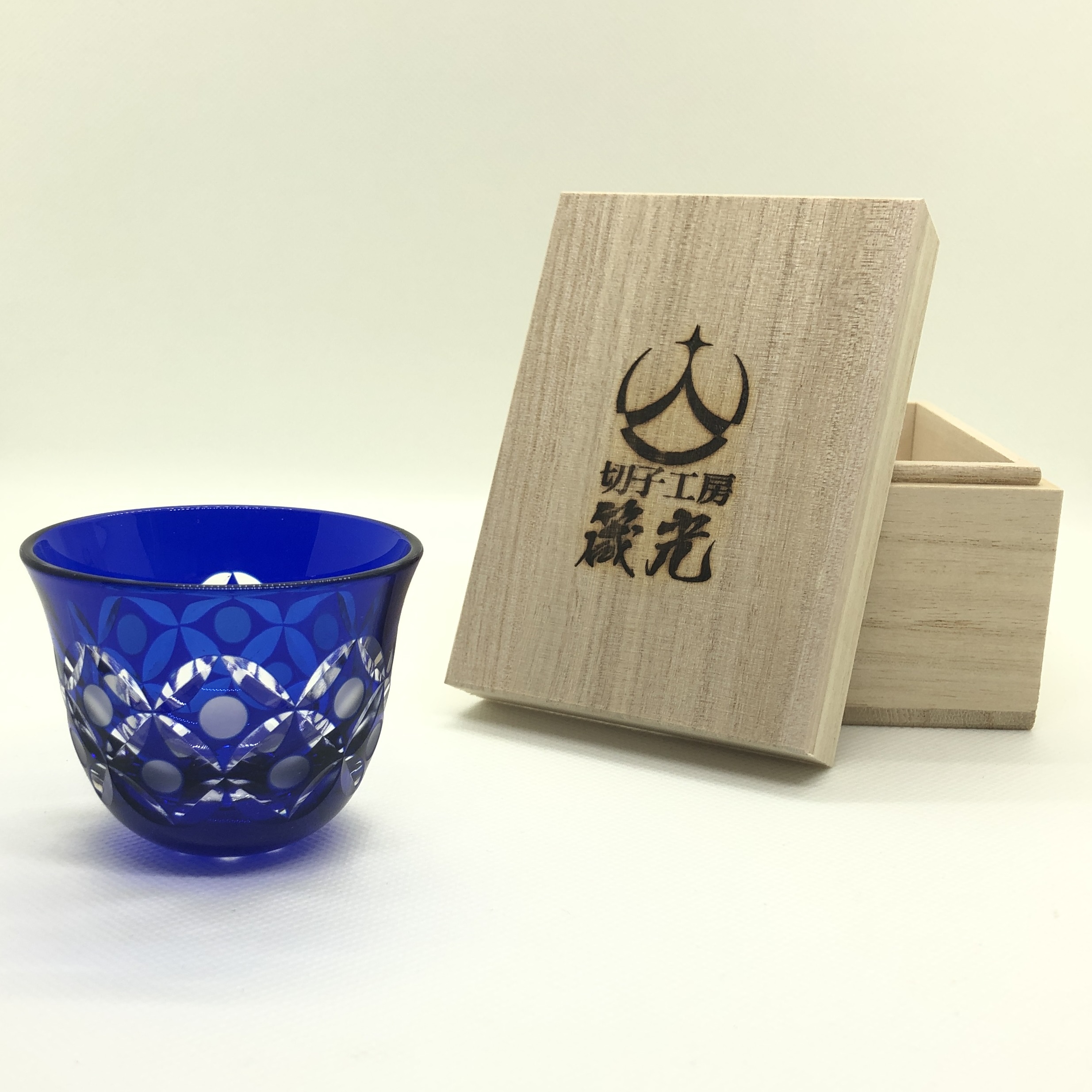 ぐいのみ・玉七宝