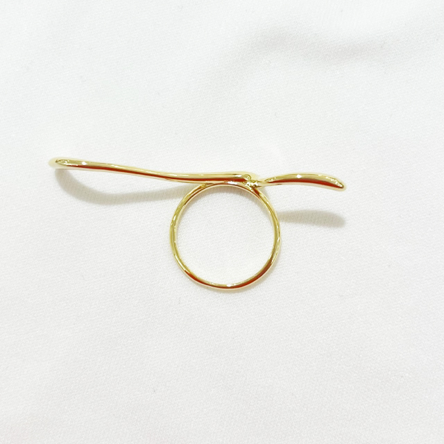 ウェーブラインリング