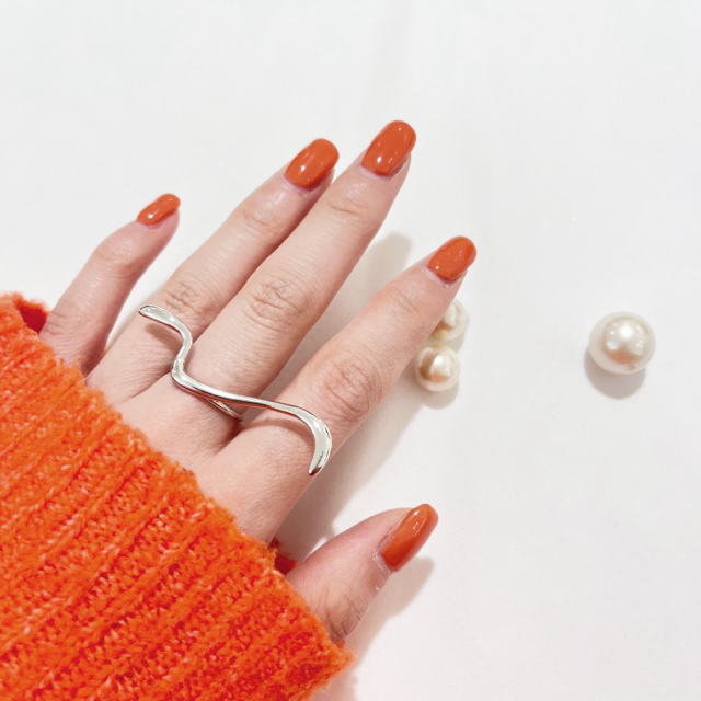 ウェーブラインリング