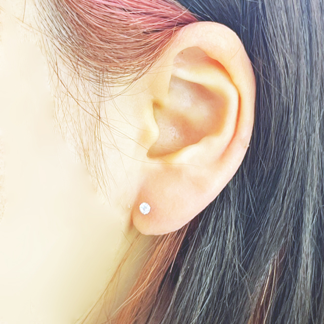 K18一粒3mmキュービックジルコニアピアス