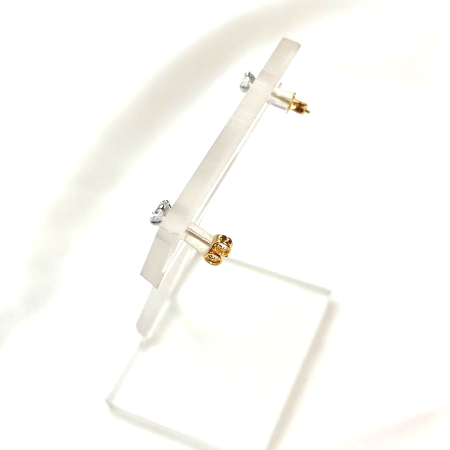 K18一粒3mmキュービックジルコニアピアス