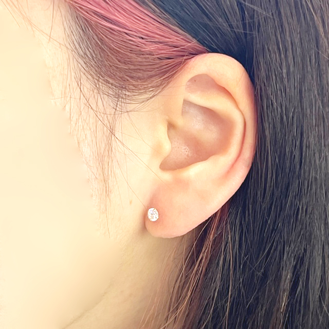 K18一粒4mmキュービックジルコニアピアス