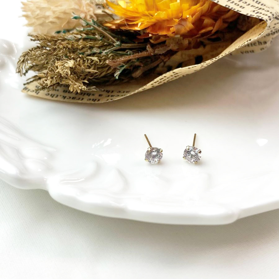 K18一粒4mmキュービックジルコニアピアス