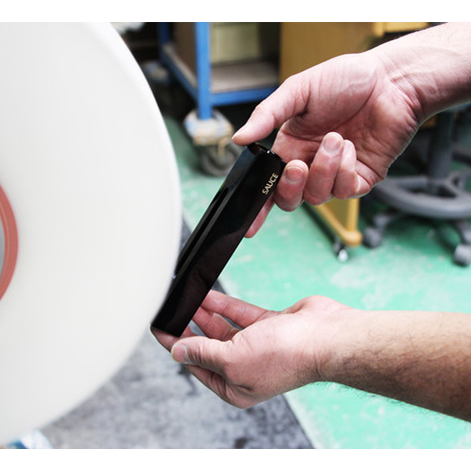 プレミアムiPhone スティック スピーカー/ピアノブラック