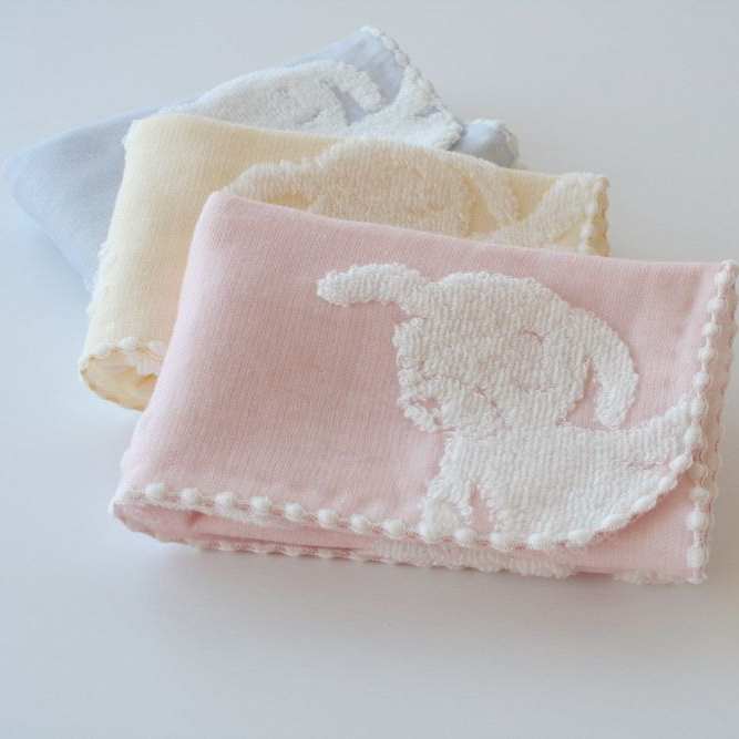 【名入れギフト】マカロン　フード付きバスタオル・ハンカチセット