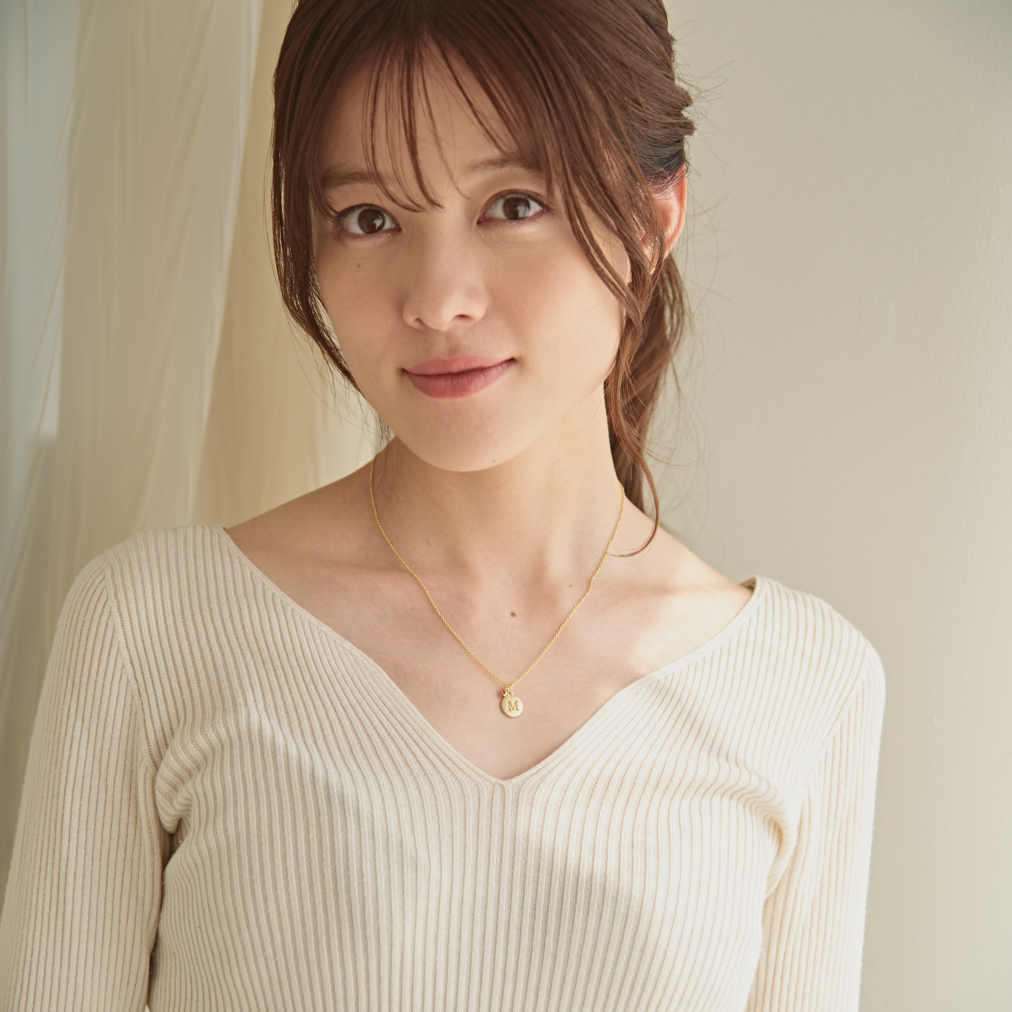 [送料無料]【セミオーダー】選べる誕生石とイニシャルプレートのネックレス