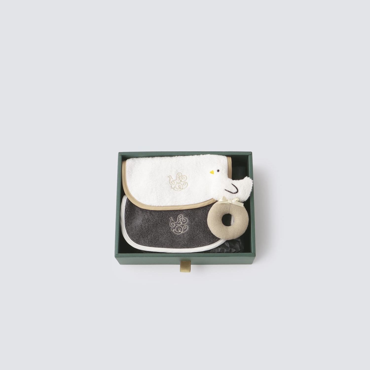 ベビーギフトセット（スタイ×2・ガラガラ）