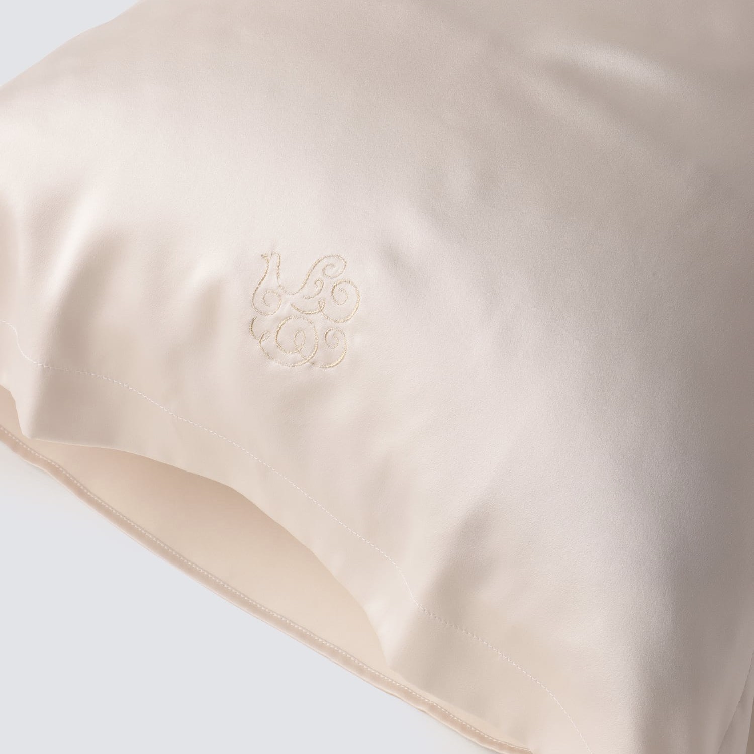 シルクピローケース