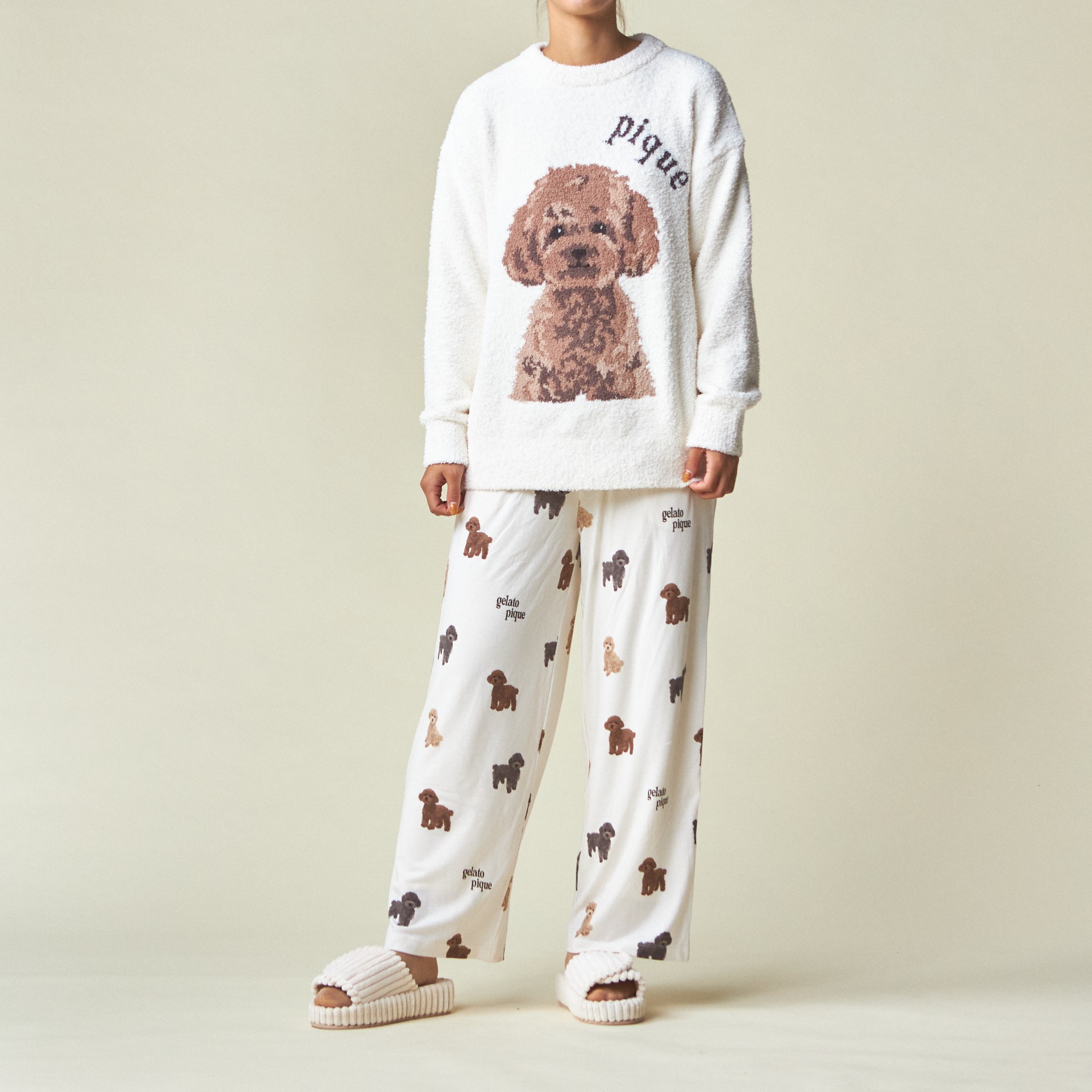 【WOMEN】パウダーDOG3柄　JQDプルオーバー＆ロングパンツセット