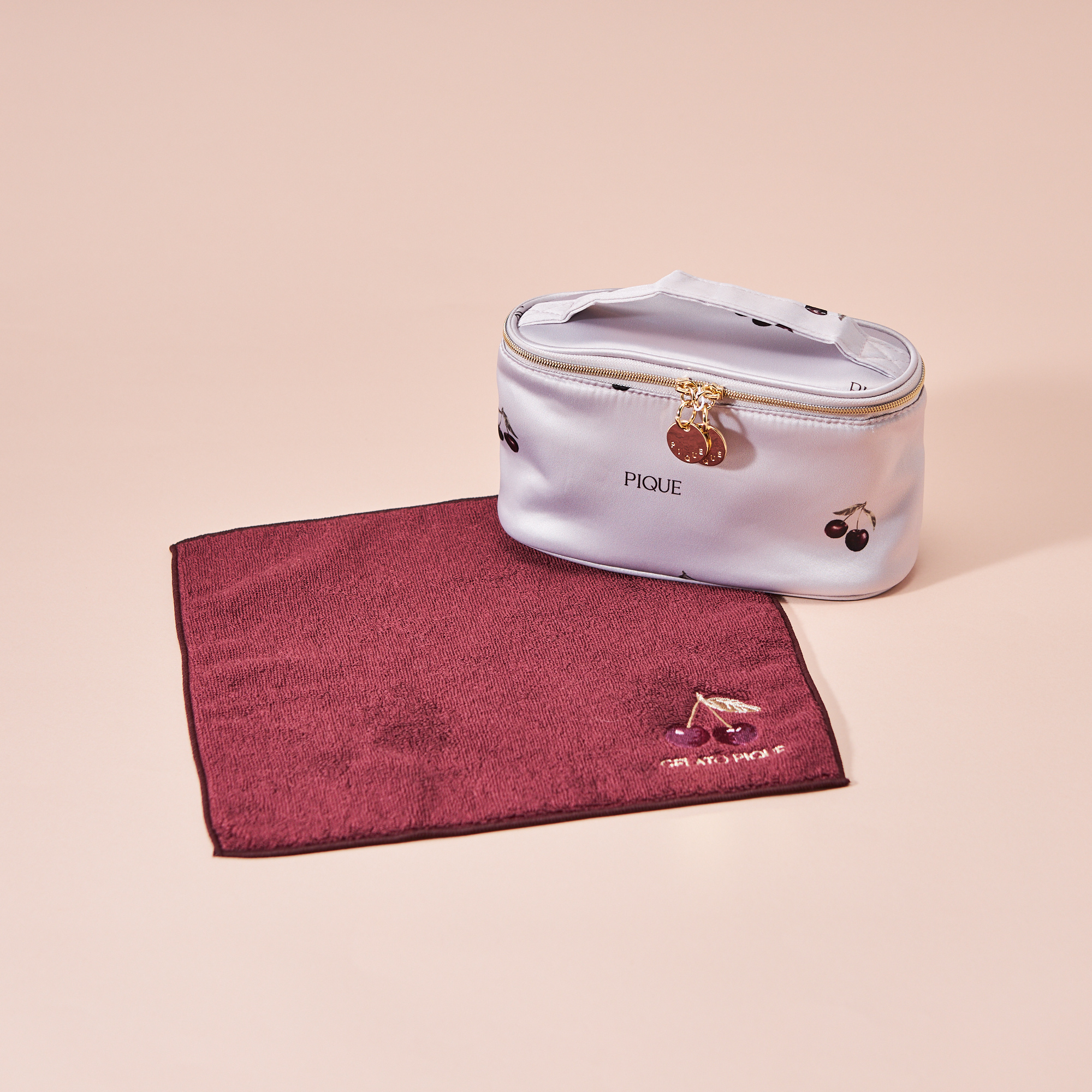 【WOMEN】アーバンチェリー　ハンドタオル＆バニティポーチ