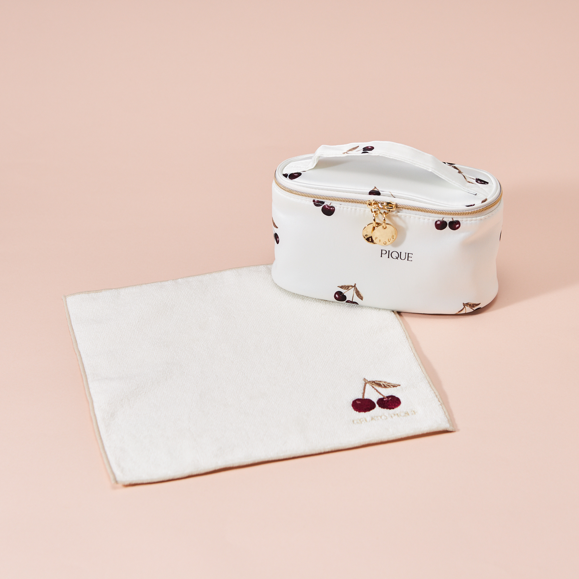 【WOMEN】アーバンチェリー　ハンドタオル＆バニティポーチ