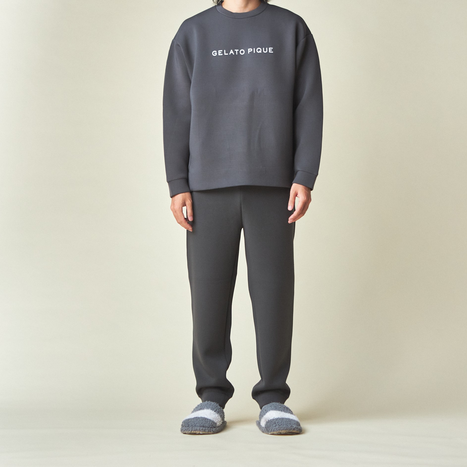 HOMME】ポンチワンポイント プルオーバー＆ロングパンツセット 