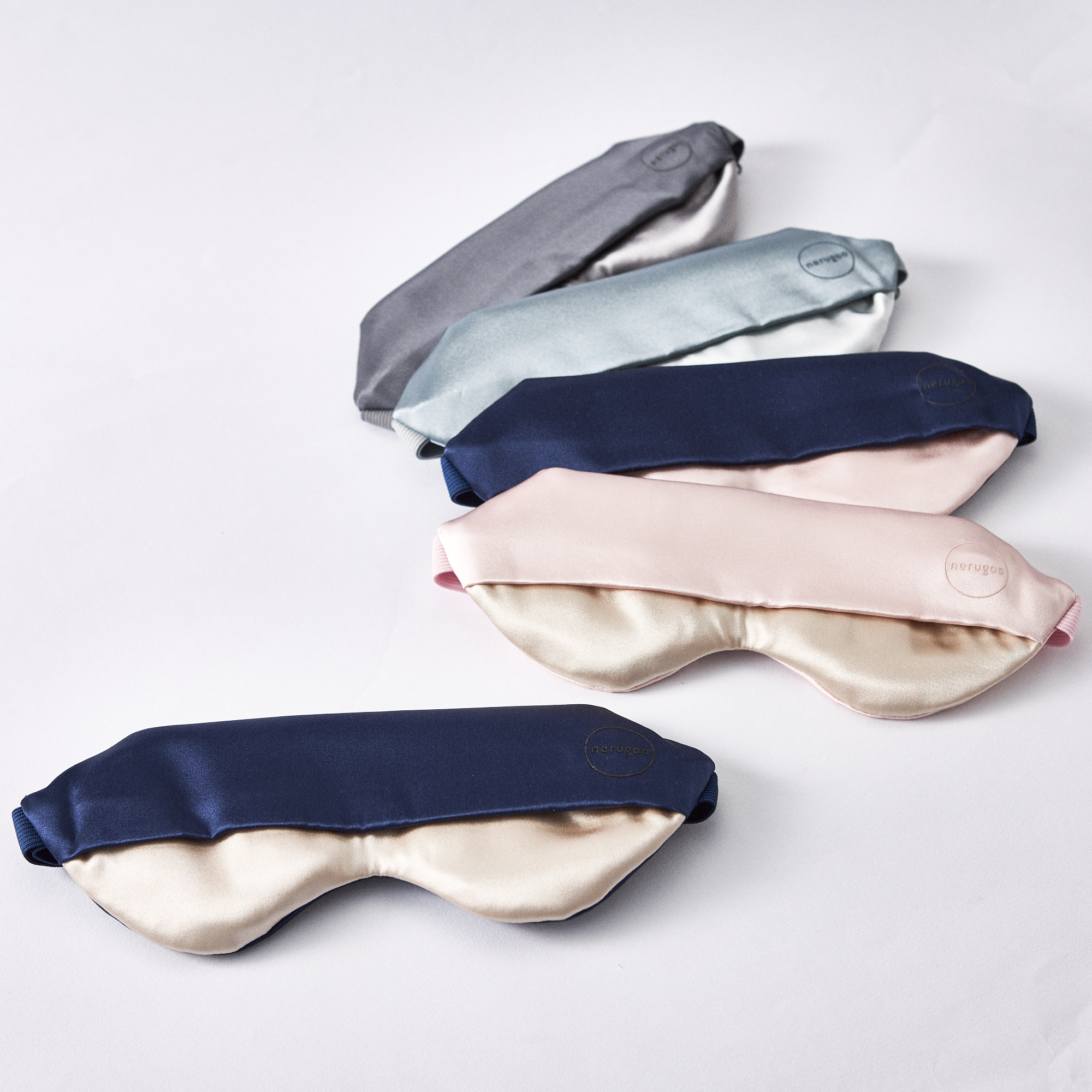 【名入れ刺繍】疲れを癒すシルクアイマスクとフラワーバスペタルセット