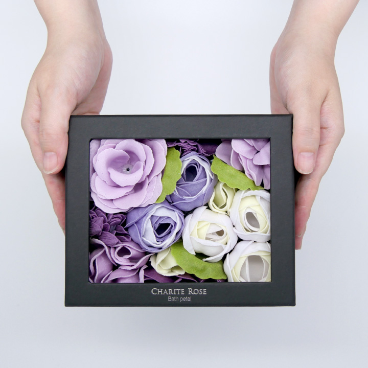 【名入れ刺繍】疲れを癒すシルクアイマスクとフラワーバスペタルセット