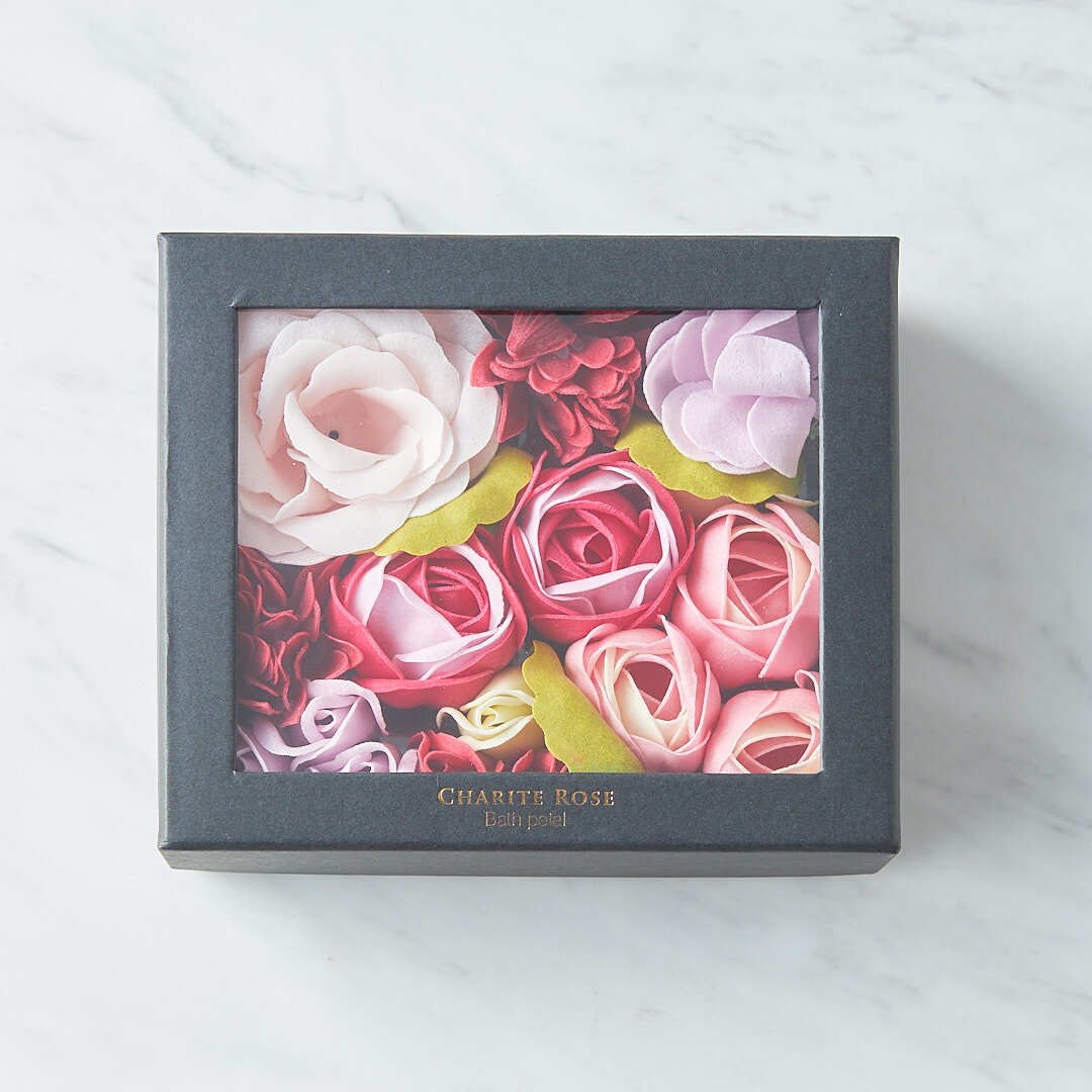 【名入れ刺繍】疲れを癒すシルクアイマスクとフラワーバスペタルセット