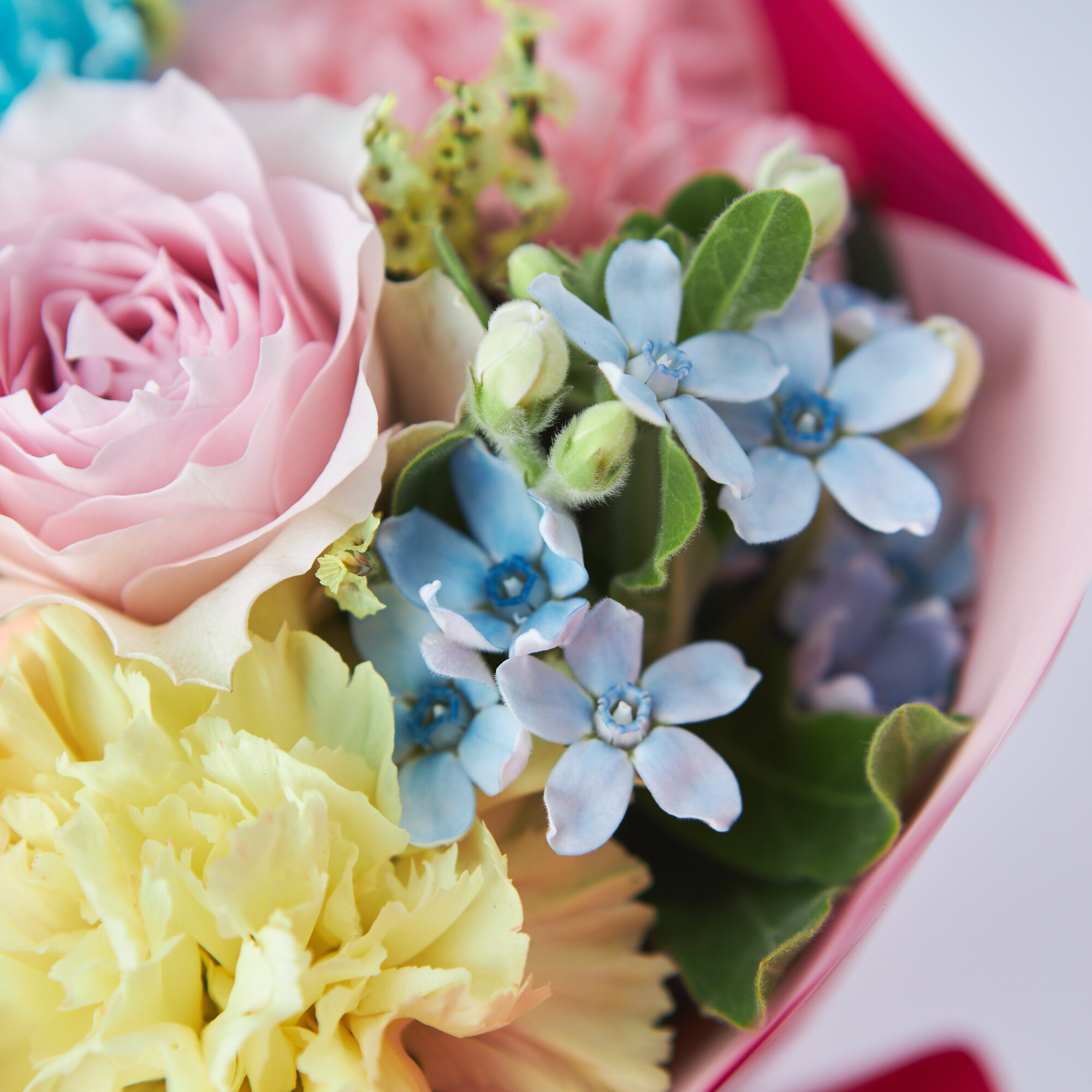 【送料無料！配送指定可】誰かに贈りたくなるそのまま飾れるブーケ