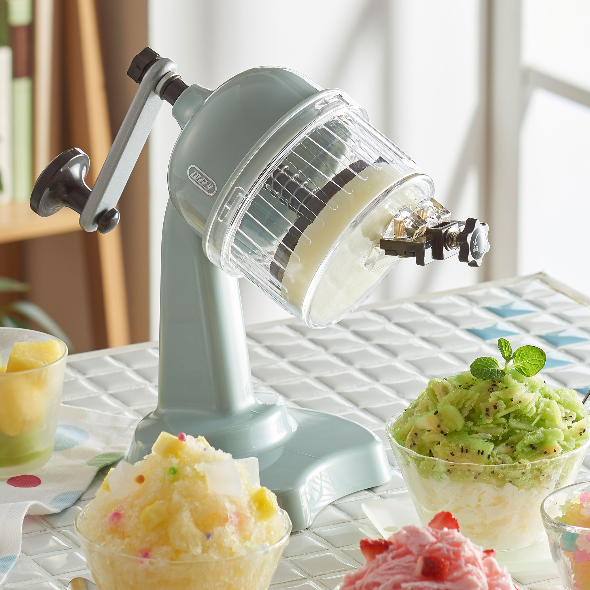 コンパクトふわふわかき氷器