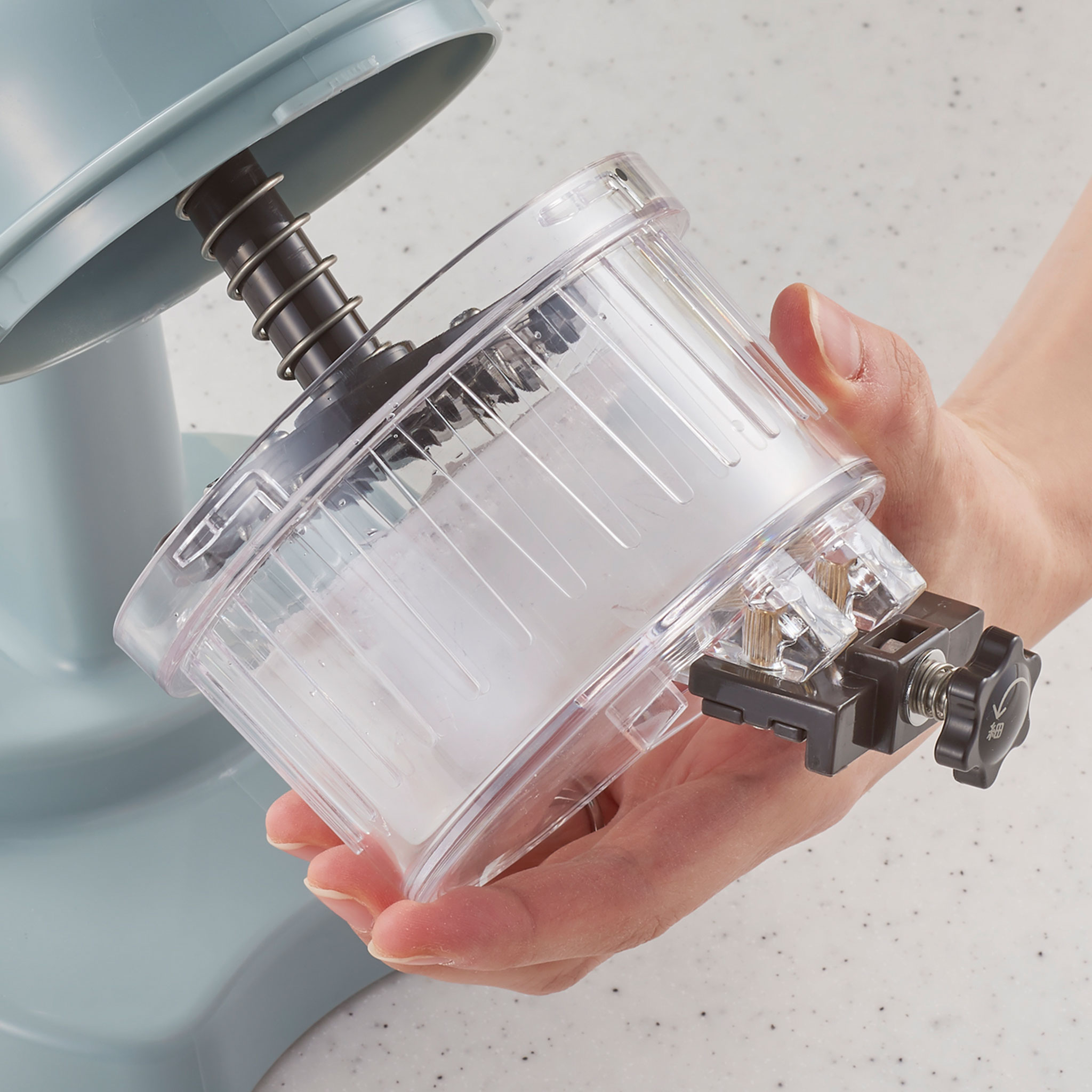 コンパクトふわふわかき氷器