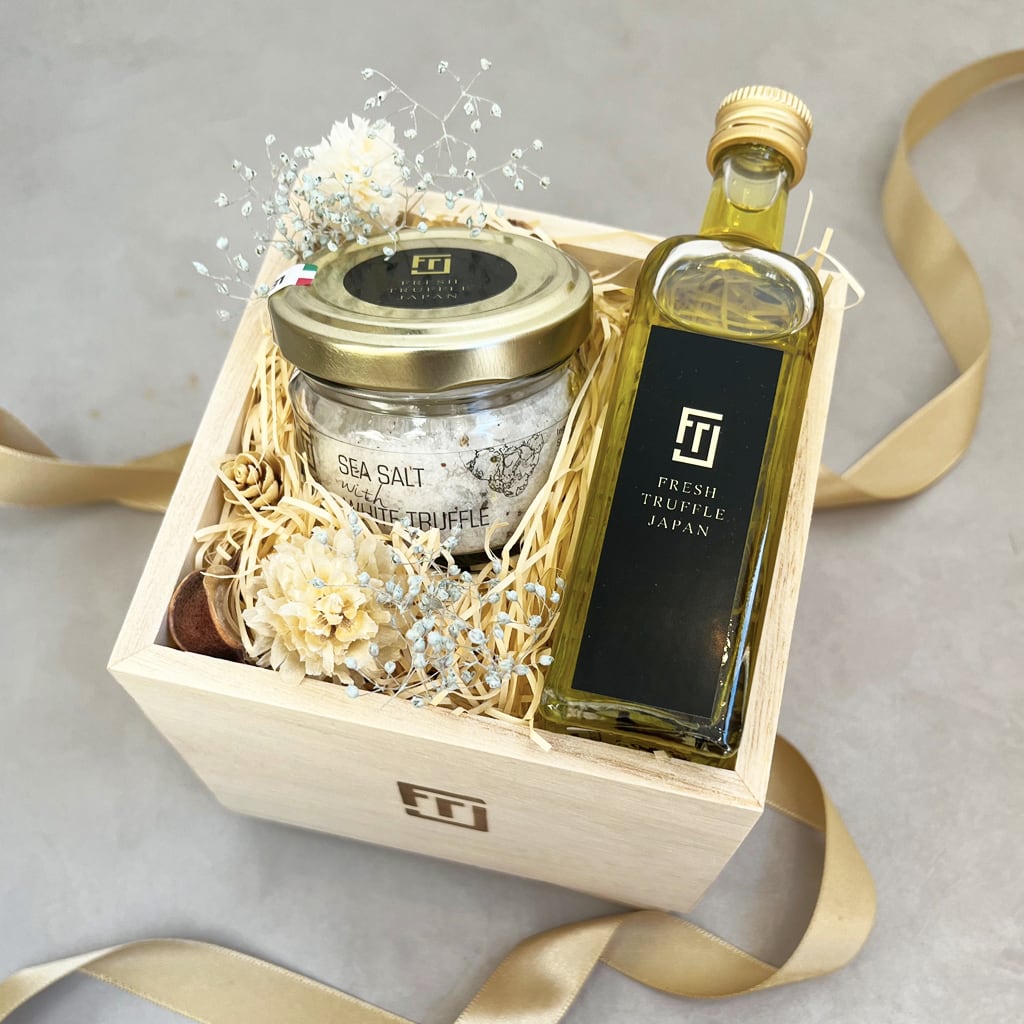 白トリュフオイルとトリュフ塩のギフト
