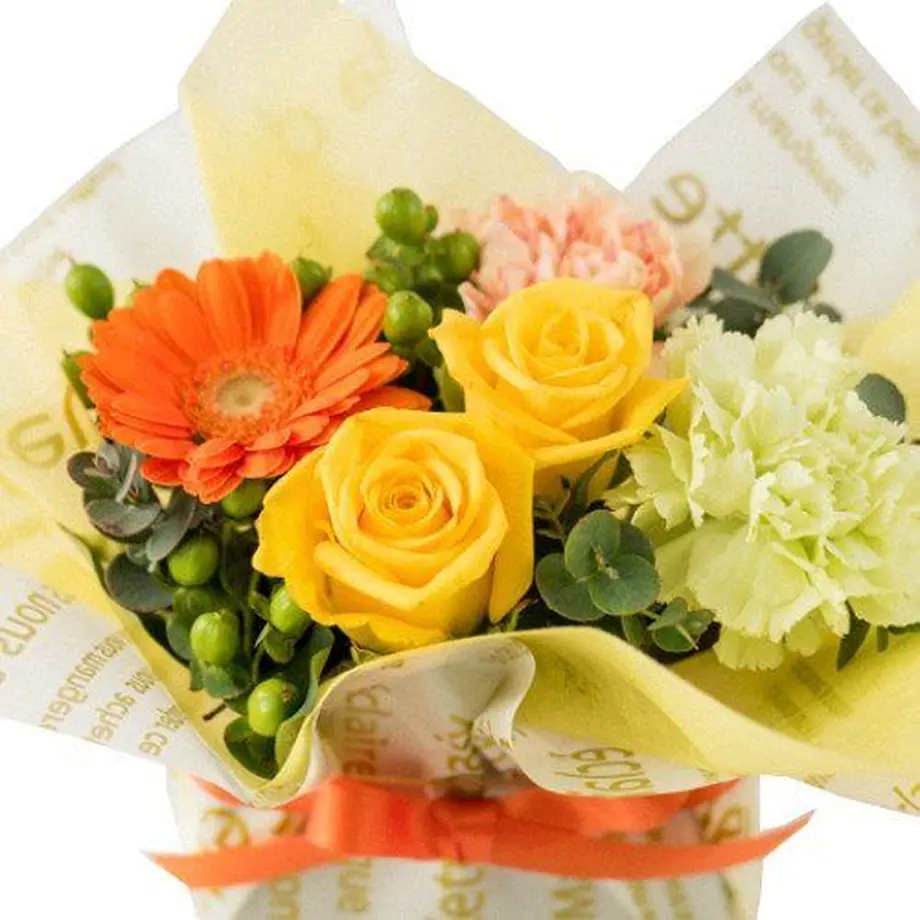 【スパークリングワインと生花のギフト】ビオスパークリングとフラワーアレンジメント