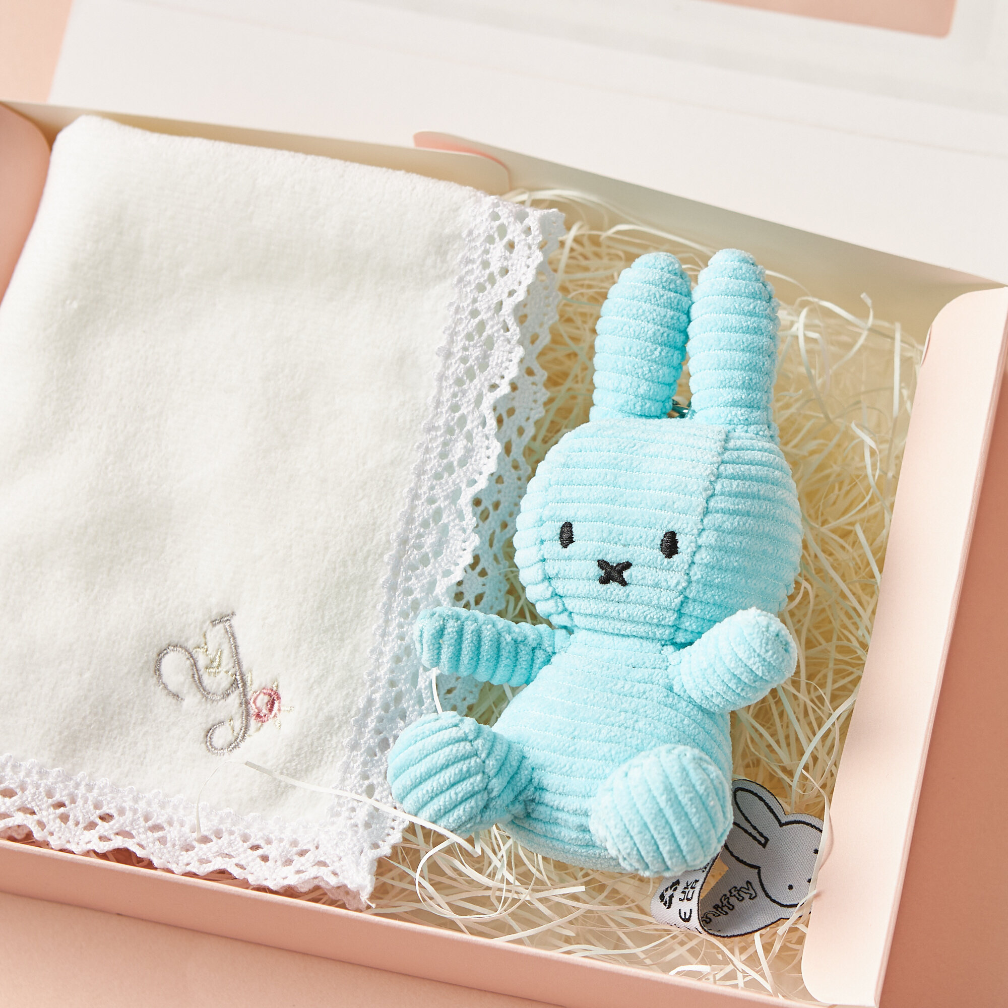 【カラバリ商品】イニシャルハンカチとミッフィーキーチェーン