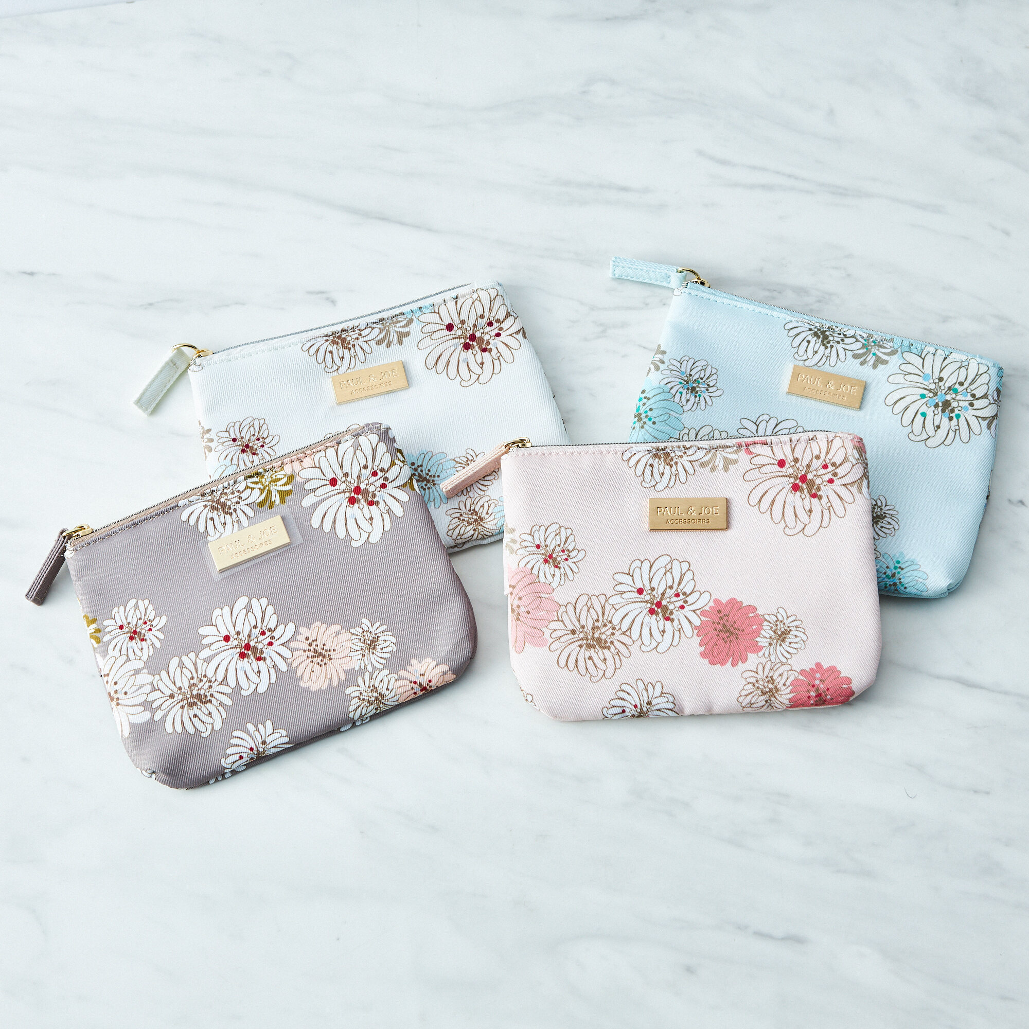 【BOX入】人気ブランドのハンカチとポーチ